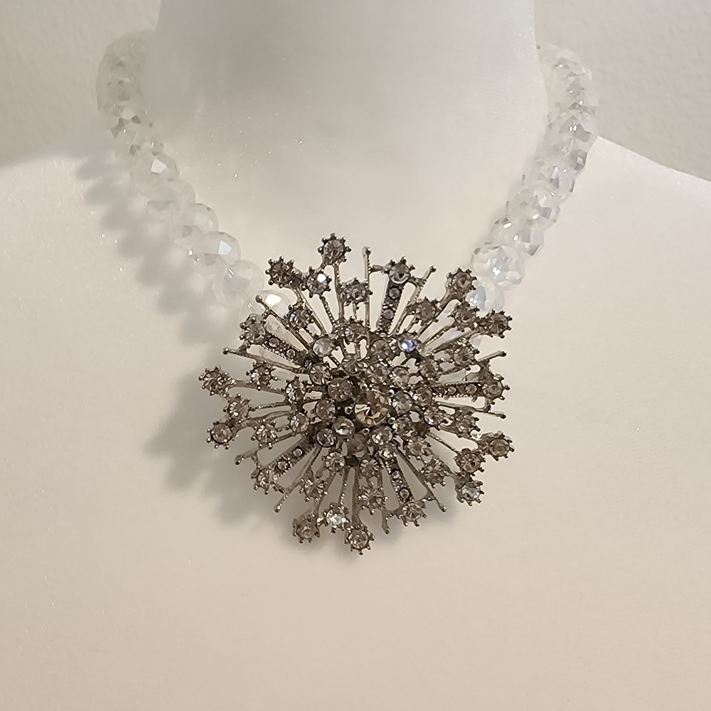 Necklace snowflake...new